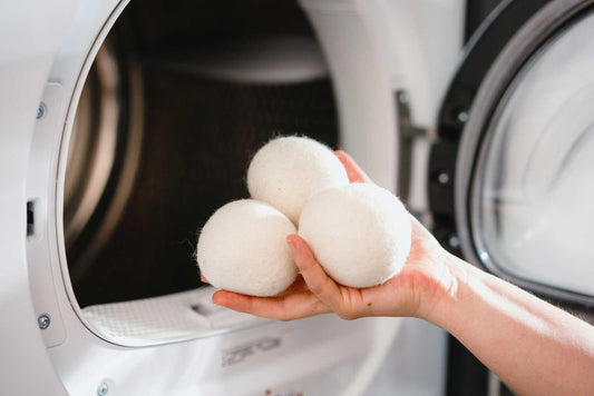 Tumble Dryer Balls: A Natural Solution for Softer Laundry